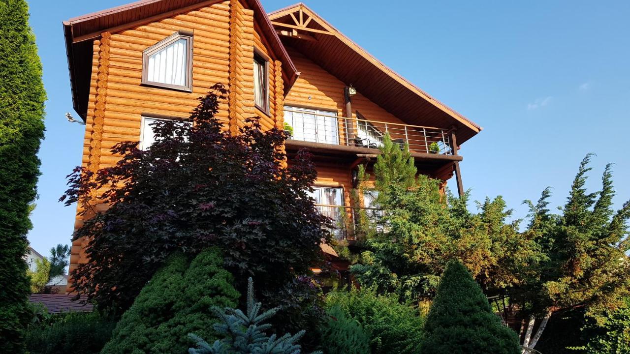 Luxury Villa With Pool And Sauna Tjernivtsi Exteriör bild