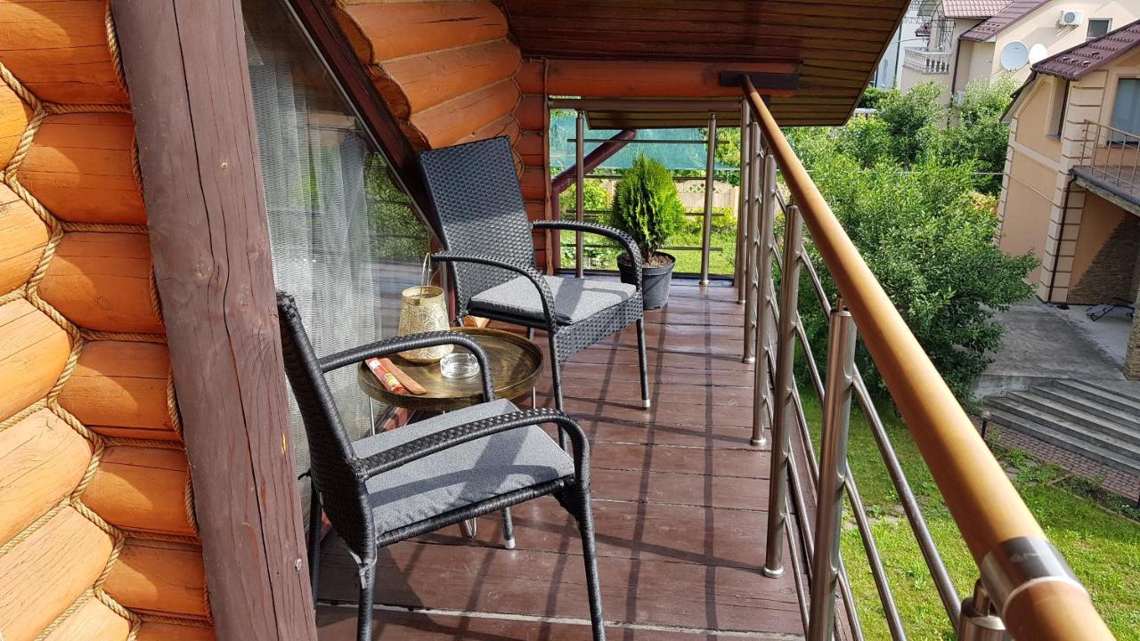 Luxury Villa With Pool And Sauna Tjernivtsi Exteriör bild